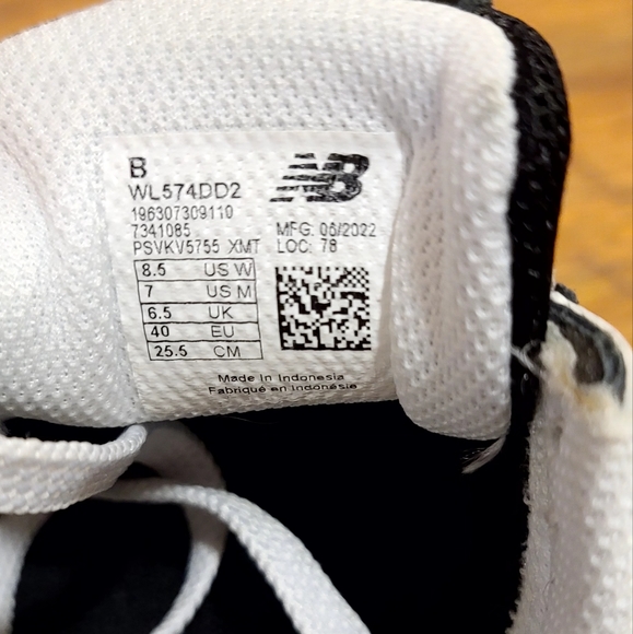 New Balance 574 - Picture 3 of 3